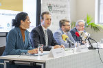 Petra Zinell, Karlheinz Kornhäusl, Hannes Schwarz und Vinzenz Harrer unterstrichen bei der gemeinsamen PK die gesundheitspolitische Bedeutung des Gesundheitstelefon 1450. (v.l.) © Foto: Land Steiermark/Binder; bei Quellenangabe honorarfrei Petra Zinell, Karlheinz Kornhäusl, Hannes Schwarz und Vinzenz Harrer unterstrichen bei der gemeinsamen PK die gesundheitspolitische Bedeutung des Gesundheitstelefon 1450. (v.l.)