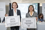 Frauenlandesrätin Simone Schmiedtbauer und Soziallandesrätin Doris Kampus appellieren, die Beratungsangebote und Notfallnummern zu nutzen. © Land Steiermark/Robert Binder; Verwendung bei Quellenangabe honorarfrei Frauenlandesrätin Simone Schmiedtbauer und Soziallandesrätin Doris Kampus appellieren, die Beratungsangebote und Notfallnummern zu nutzen.