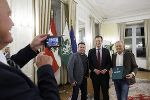 Im Weißen Saal der Grazer Burg wurden steirische Sportfunktionärinnen und Sportfunktionäre ausgezeichnet. © Land Steiermark/Scheriau; Verwendung bei Quellenangabe honorarfrei Im Weißen Saal der Grazer Burg wurden steirische Sportfunktionärinnen und Sportfunktionäre ausgezeichnet.