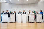 Die Steiermärkische Landesregierung bei der Pressekonferenz nach der Regierungsklausur in Stainz © Land Steiermark Die Steiermärkische Landesregierung bei der Pressekonferenz nach der Regierungsklausur in Stainz