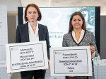 Frauenlandesrätin Simone Schmiedtbauer und Soziallandesrätin Doris Kampus appellieren, die Beratungsangebote und Notfallnummern zu nutzen. © Land Steiermark/Robert Binder; Verwendung bei Quellenangabe honorarfrei