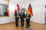 Landeshauptmann Christopher Drexler (l.) und Europalandesrat Werner Amon (r.) begrüßten den deutschen Botschafter Vito Cecere zu seinem Antrittsbesuch in der Grazer Burg.