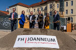 Bürgermeister Friedrich Katzer, LR Barbara Eibinger-Miedl, LH-Stv. Anton Lang, LH Christopher Drexler, Corinna Engelhardt-Nowitzki, Martin Payer (v.l.) © FHJ / Wasserfaller