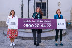 Die Landesrätinnen Doris Kampus und Simone Schmiedtbauer mit der Expertin Michaela Gosch, Geschäftsführerin der Frauenhäuser Steiermark. © Land Steiermark/bei Quellenangabe honorarfrei Die Landesrätinnen Doris Kampus und Simone Schmiedtbauer mit der Expertin Michaela Gosch, Geschäftsführerin der Frauenhäuser Steiermark.