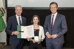 Gerhard Widmann (ASKÖ), Judoka Nina Auer und Sportlandesrat Karlheinz Kornhäusl (ASKÖ) (v.l.)