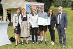 Maria Pein (Vize-Präs. der LK), TSO Karoline Schlögl, Gastgeber und Preisträger Andreas und Kathrin Graschi, LR Simone Schmiedtbauer und LH-Stv. Anton Lang (v.l.) © Foto: Land Steiermark/Binder; bei Quellenangabe honorarfrei