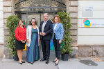 Feierliche Eröffnung der neuen Räumlichkeiten der Kinder- und Jugendanwaltschaft Steiermark: Landesrätin Doris Kampus, Kinder- und Jugendanwältin Denise Schiffrer-Barac, Landeshauptmann Christopher Drexler und Landesrätin Simone Schmiedtbauer (v.l.). © Land Steiermark/Binder; bei Quellenangabe honorarfrei