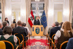 LR Karlheinz Kornhäusl würdigte im Weißen Saal der Grazer Burg die Verdienste steirischer Sportfunktionärinnen und -funktionäre © Land Steiermark/Robert Binder; Verwendung bei Quellenangabe honorarfrei LR Karlheinz Kornhäusl würdigte im Weißen Saal der Grazer Burg die Verdienste steirischer Sportfunktionärinnen und -funktionäre