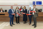 Regionalmanager ÖBB-Personenverkehr Steiermark Peter Wallis, Verkehrslandesrätin Claudia Holzer, ÖBB-Vorständin Personenverkehr Sabine Stock, ÖBB Leitung Nah- und Regionalverkehr Roman Miklautz, Leiter ÖBB Vertrieb & Neue Services Martin Schmutz (v.l.). © ÖBB/Chris Zenz Regionalmanager ÖBB-Personenverkehr Steiermark Peter Wallis, Verkehrslandesrätin Claudia Holzer, ÖBB-Vorständin Personenverkehr Sabine Stock, ÖBB Leitung Nah- und Regionalverkehr Roman Miklautz, Leiter ÖBB Vertrieb & Neue Services Martin Schmutz (v.l.).