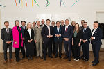 Willi Gabalier, Anna Thaller, Karlheinz Morré, Josefa Umundum, Jakob Rattinger, Alexander Schmiderer, Franz Koiner, LR Karlheinz Kornhäusl, Gerhard Krajicek, Christian Buchmann, Günther Stark, LH Mario Kunasek, Birgit Lill-Schnabl, Daniela Teuschler, Erwin Hauser, Ewald-Marco Münzer, Johann Baumgartner (v.l.) © Land Steiermark/Resch; bei Quellenangabe honorarfrei Willi Gabalier, Anna Thaller, Karlheinz Morré, Josefa Umundum, Jakob Rattinger, Alexander Schmiderer, Franz Koiner, LR Karlheinz Kornhäusl, Gerhard Krajicek, Christian Buchmann, Günther Stark, LH Mario Kunasek, Birgit Lill-Schnabl, Daniela Teuschler, Erwin Hauser, Ewald-Marco Münzer, Johann Baumgartner (v.l.)