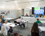 Großes Medieninteresse an der Initiative "Raus aus der Schule - rein in den Beruf", an der heuer auch das Land Steiermark als Dienstgeber teilnimmt.
