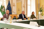 Landesrat Ehrenhöfer, LH Kunasek, Landesrätin Schmiedtbauer: "Die Steiermark ist Holzland."