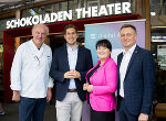 Chocolatier Josef Zotter, Staatssekretär Alexander Pröll, Landeshauptmann-Stellvertreterin Manuela Khom und Bürgermeister Manfred Reisenhofer bei der ID Austria-Tour (v.l.) © BKA/Dunker